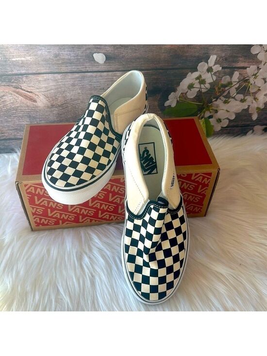Vans Shoes - Vans Women’s Skateboarding Slippers Size 8.5